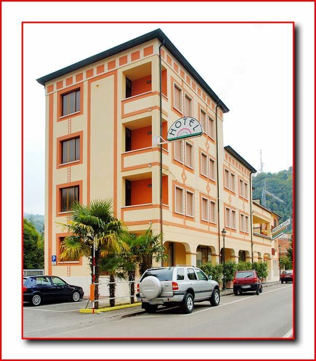 Hotel Ristorante Fratelli Zenari Chiampo Экстерьер фото