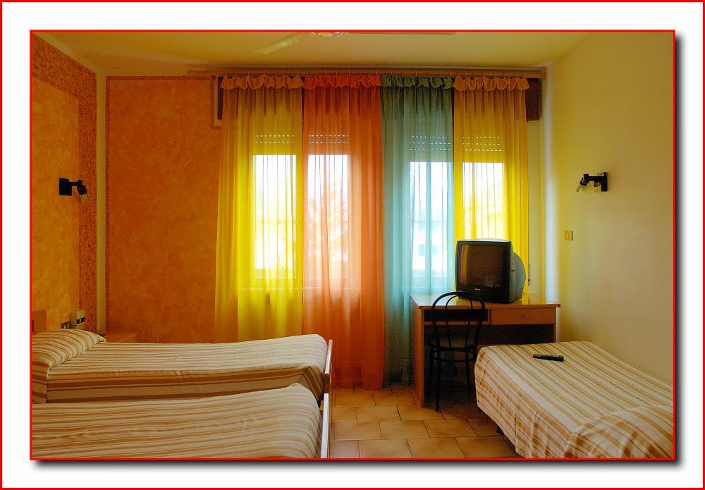 Hotel Ristorante Fratelli Zenari Chiampo Экстерьер фото